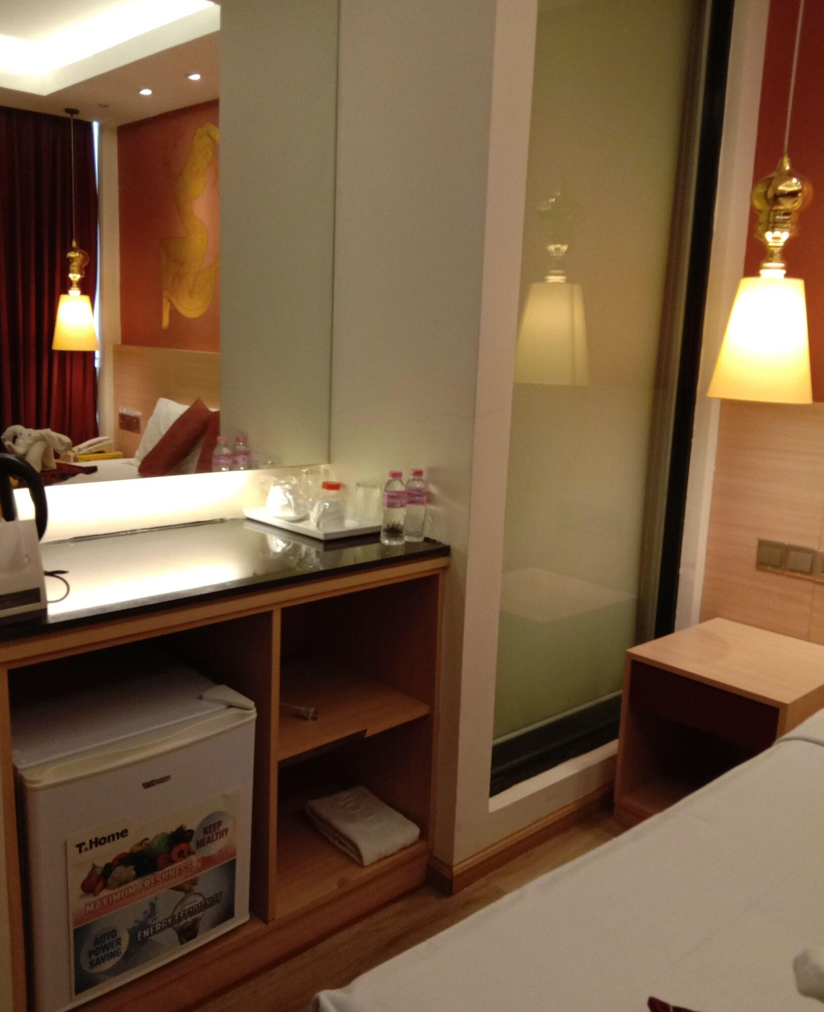 Shwe Pyi San Yar Hotel Янгон Экстерьер фото
