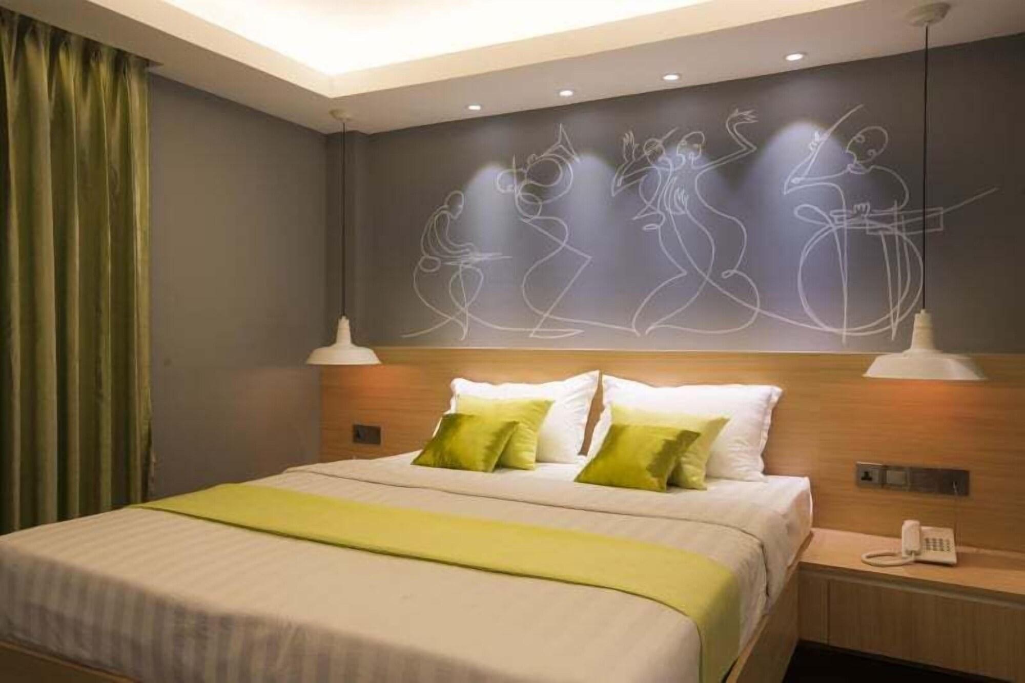 Shwe Pyi San Yar Hotel Янгон Экстерьер фото