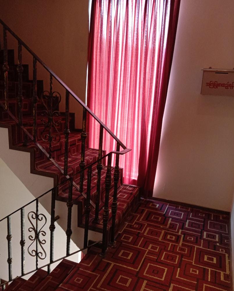 Shwe Pyi San Yar Hotel Янгон Экстерьер фото