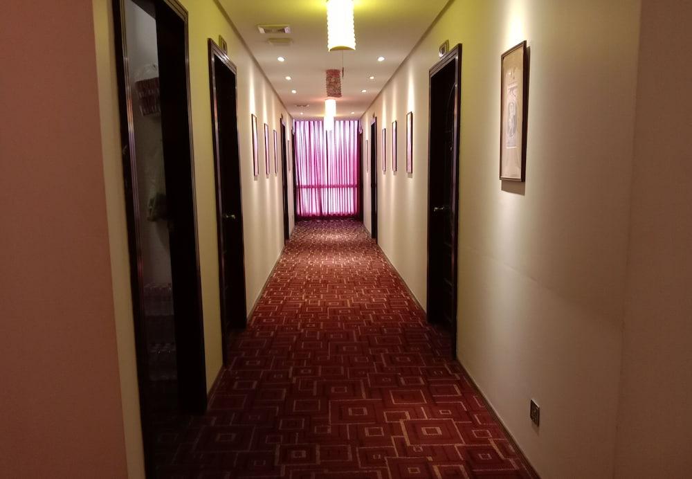 Shwe Pyi San Yar Hotel Янгон Экстерьер фото