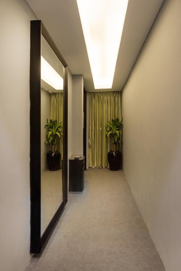Shwe Pyi San Yar Hotel Янгон Экстерьер фото