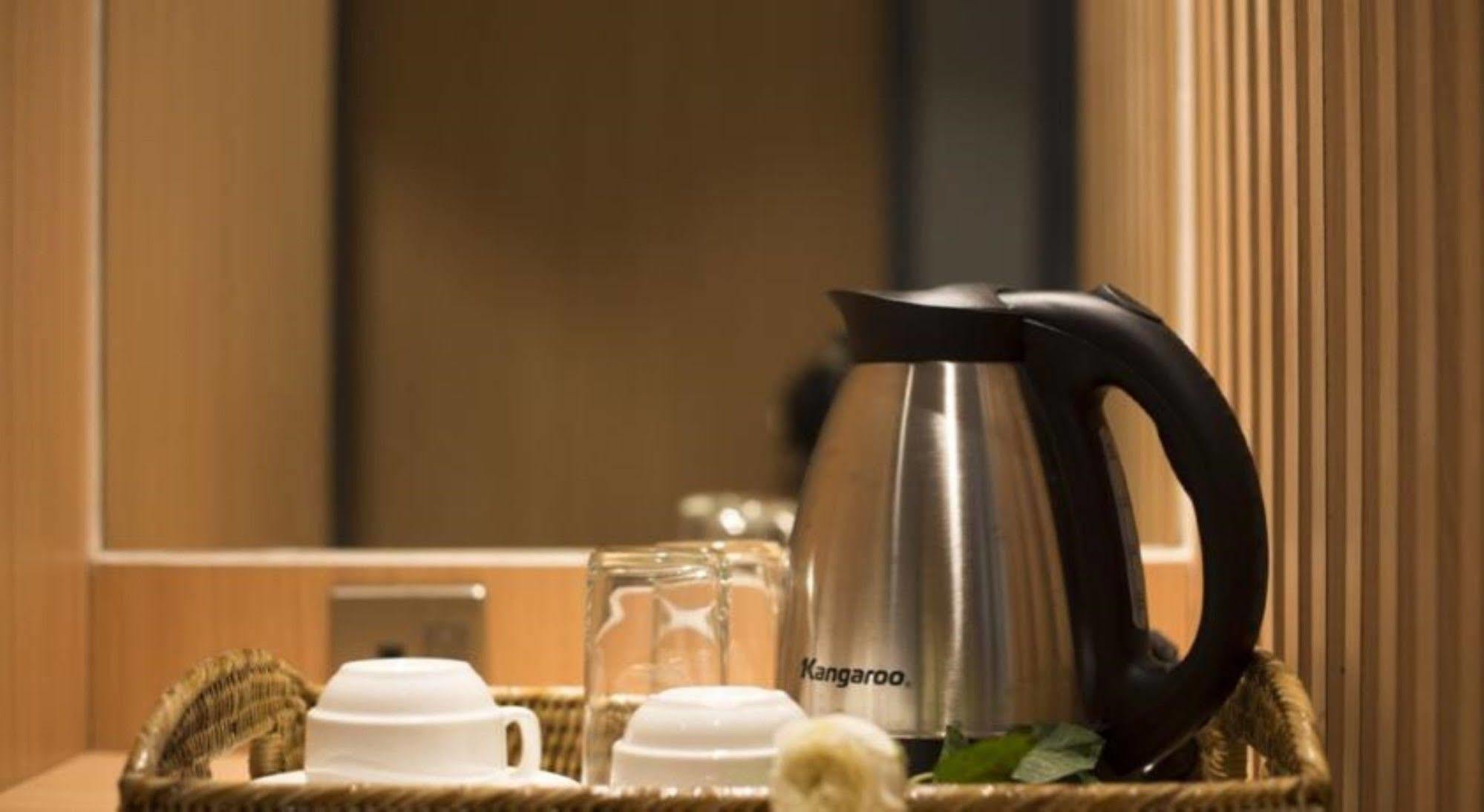 Shwe Pyi San Yar Hotel Янгон Экстерьер фото